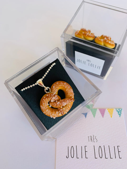 Pretzel Kolye