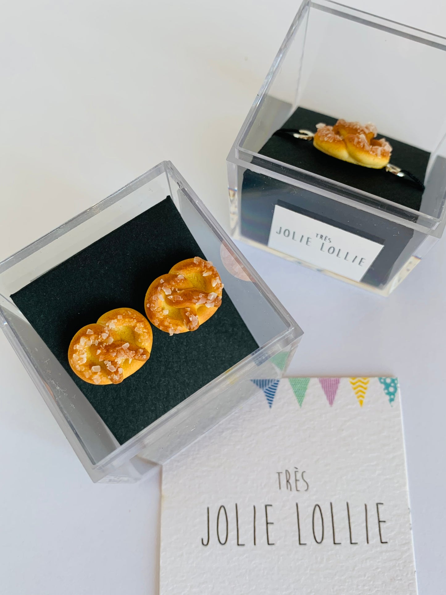 Pretzel Stud Küpe