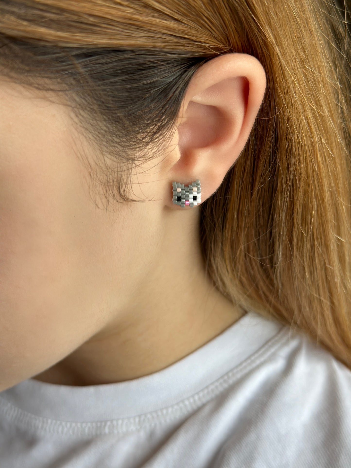 Miyuki Cat Silver Stud Earring