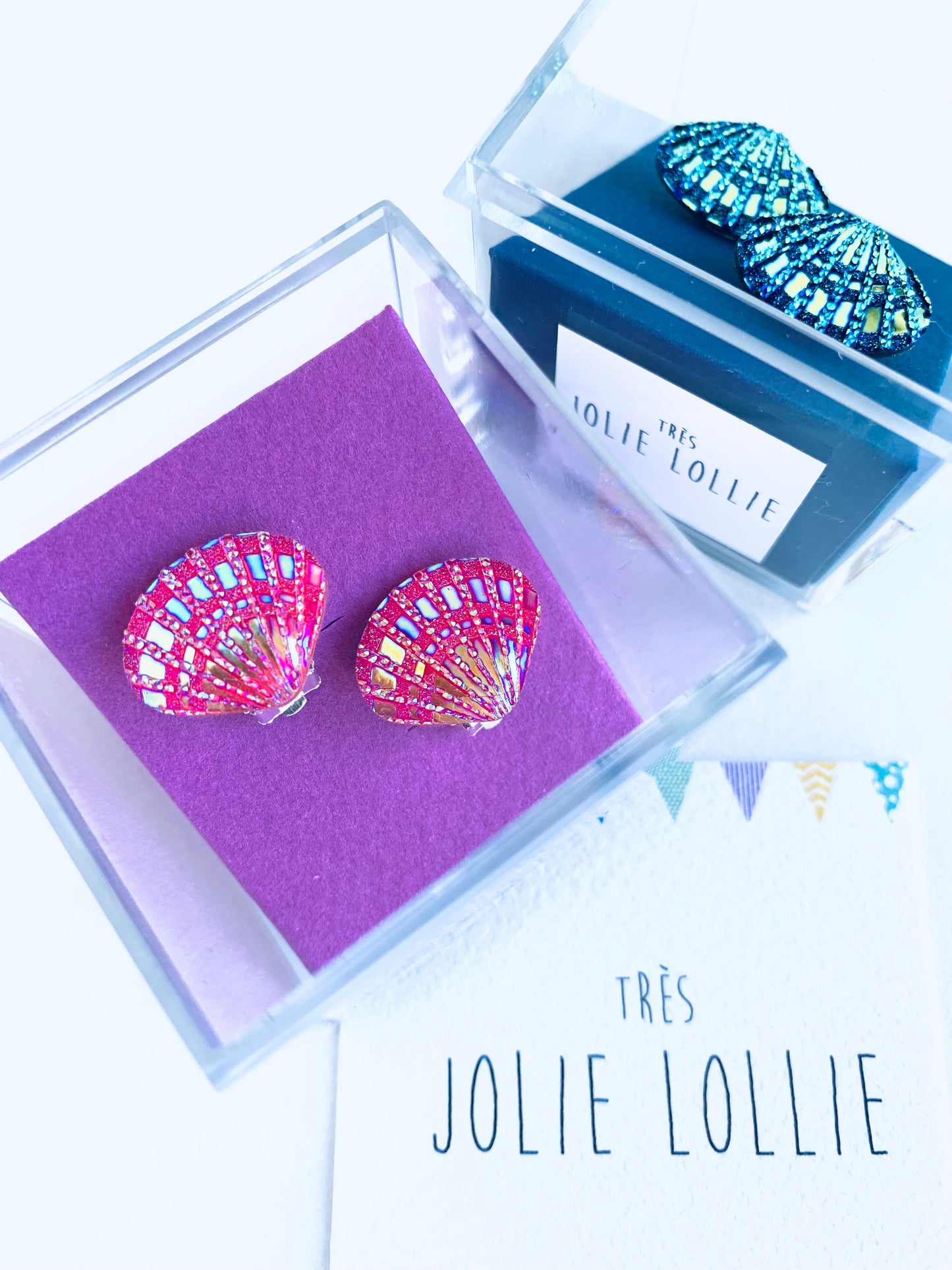 Mermaid Shell Clip Earrings - Magenta